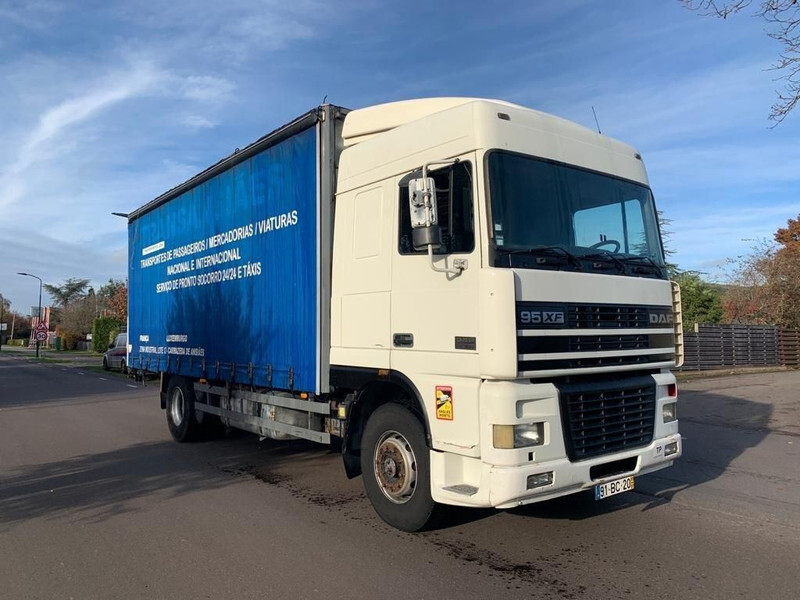 DAF XF 95.430 - Kamion s ceradom: slika DAF XF 95.430 - Kamion s ceradom DAF XF 95.430 - Kamion s ceradom: slika DAF XF 95.430 - Kamion s ceradom