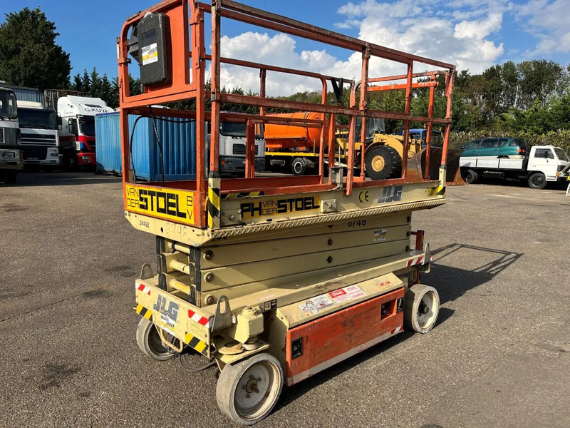 JLG 2646-E !!! LOW HOURS !!! - Škarasta podizna platforma: slika JLG 2646-E !!! LOW HOURS !!! - Škarasta podizna platforma JLG 2646-E !!! LOW HOURS !!! - Škarasta podizna platforma: slika JLG 2646-E !!! LOW HOURS !!! - Škarasta podizna platforma