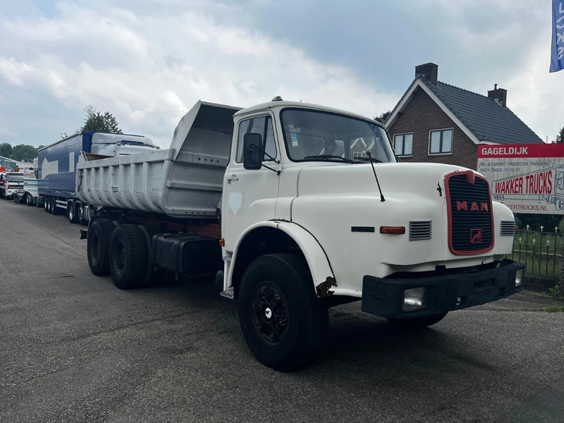 MAN 32.240 6x4 FULL STEEL SPRING KIPPER MANUAL GEARBOX - Kiper: slika MAN 32.240 6x4 FULL STEEL SPRING KIPPER MANUAL GEARBOX - Kiper MAN 32.240 6x4 FULL STEEL SPRING KIPPER MANUAL GEARBOX - Kiper: slika MAN 32.240 6x4 FULL STEEL SPRING KIPPER MANUAL GEARBOX - Kiper