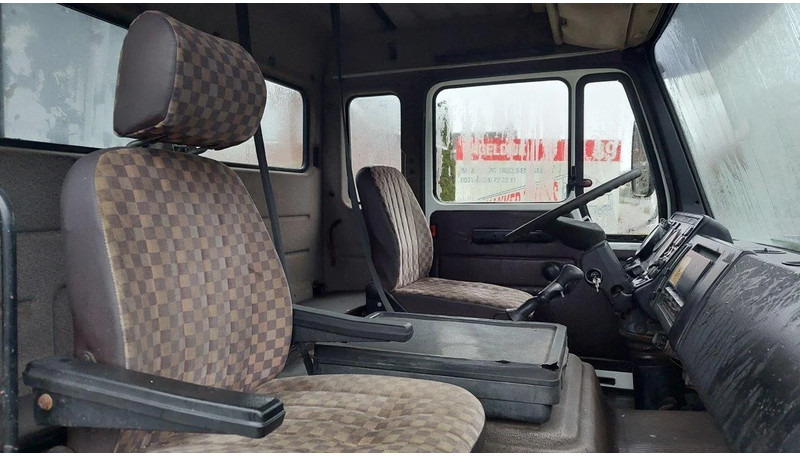 Mercedes-Benz SK 2635 2235 6x4 KIPPER STEEL SPRING MANUAL GEARBOX - Kiper: slika Mercedes-Benz SK 2635 2235 6x4 KIPPER STEEL SPRING MANUAL GEARBOX - Kiper Mercedes-Benz SK 2635 2235 6x4 KIPPER STEEL SPRING MANUAL GEARBOX - Kiper: slika Mercedes-Benz SK 2635 2235 6x4 KIPPER STEEL SPRING MANUAL GEARBOX - Kiper