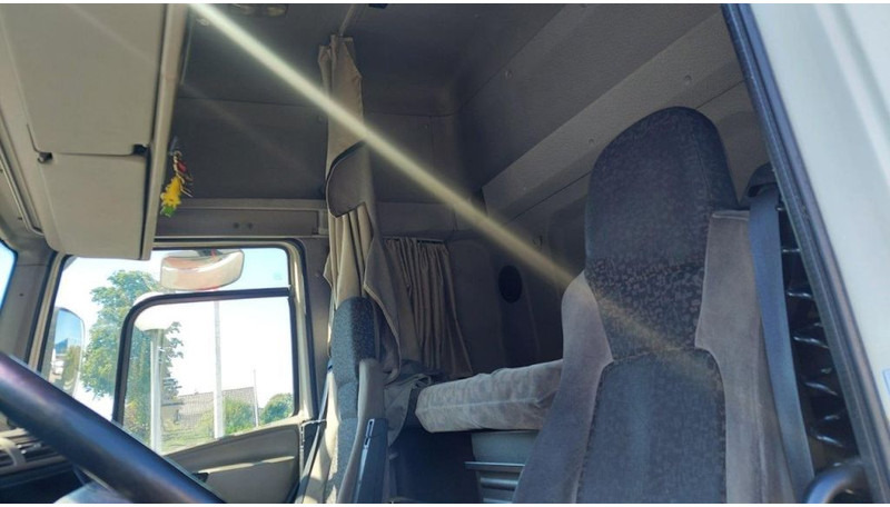 Tegljač DAF CF 85.410 4x2 MANUAL 410 POWER: slika Tegljač DAF CF 85.410 4x2 MANUAL 410 POWER