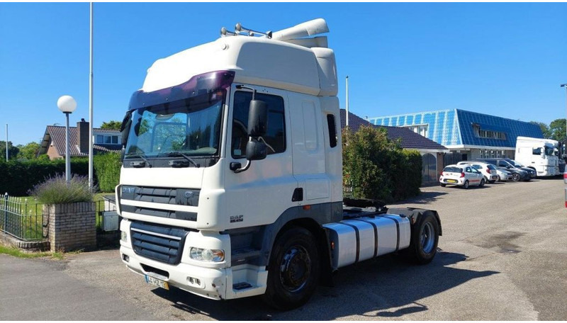 DAF CF 85.410 4x2 MANUAL 410 POWER - Tegljač: slika DAF CF 85.410 4x2 MANUAL 410 POWER - Tegljač DAF CF 85.410 4x2 MANUAL 410 POWER - Tegljač: slika DAF CF 85.410 4x2 MANUAL 410 POWER - Tegljač