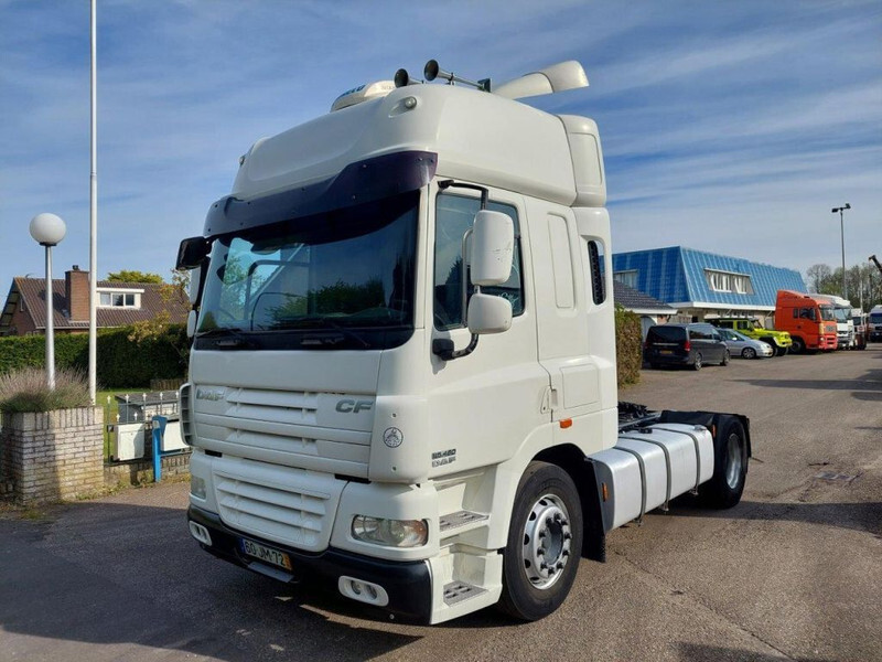 DAF CF 85.460 4x2 Retarder - Tegljač: slika DAF CF 85.460 4x2 Retarder - Tegljač DAF CF 85.460 4x2 Retarder - Tegljač: slika DAF CF 85.460 4x2 Retarder - Tegljač