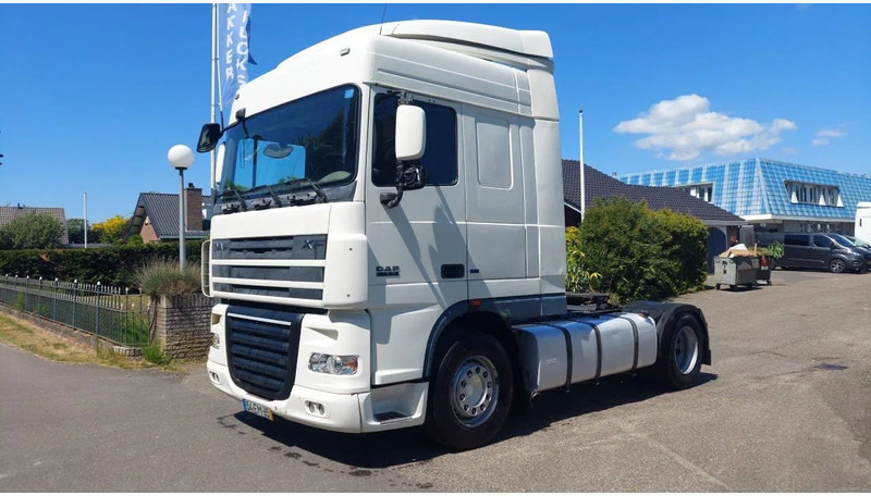 DAF XF 105.410 4x2 - Tegljač: slika DAF XF 105.410 4x2 - Tegljač DAF XF 105.410 4x2 - Tegljač: slika DAF XF 105.410 4x2 - Tegljač
