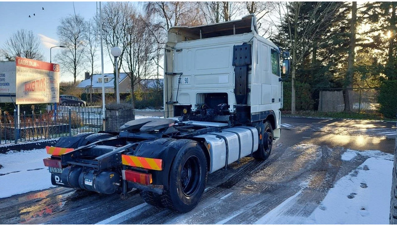 DAF XF 95.430 EURO 2 MANUAL GEARBOX - Tegljač: slika DAF XF 95.430 EURO 2 MANUAL GEARBOX - Tegljač DAF XF 95.430 EURO 2 MANUAL GEARBOX - Tegljač: slika DAF XF 95.430 EURO 2 MANUAL GEARBOX - Tegljač
