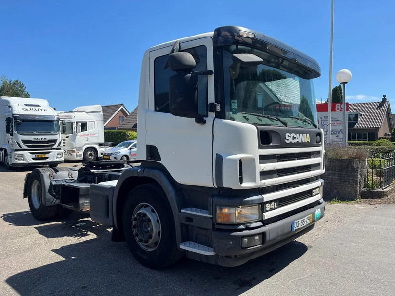 Scania P94-300 94 MANUAL GEARBOX AIRCO RETARDER 10-2004 - Tegljač: slika Scania P94-300 94 MANUAL GEARBOX AIRCO RETARDER 10-2004 - Tegljač Scania P94-300 94 MANUAL GEARBOX AIRCO RETARDER 10-2004 - Tegljač: slika Scania P94-300 94 MANUAL GEARBOX AIRCO RETARDER 10-2004 - Tegljač