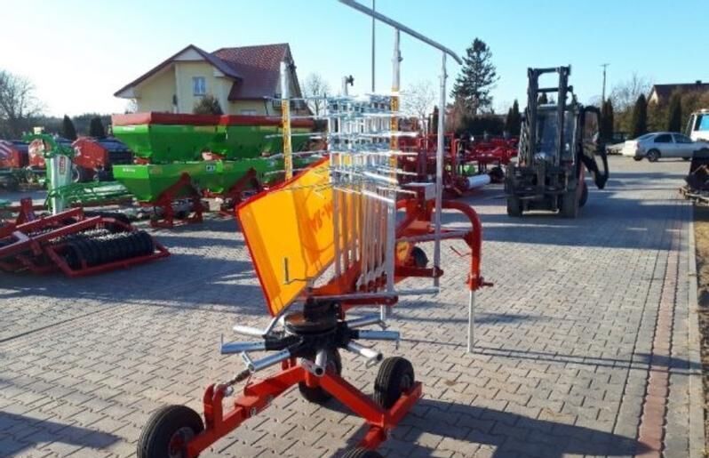 JAR-MET Zgrabiarka 1-wirnikowa 4,4 tandem - Prevrtač sijena/ Grabulje: slika JAR-MET Zgrabiarka 1-wirnikowa 4,4 tandem - Prevrtač sijena/ Grabulje JAR-MET Zgrabiarka 1-wirnikowa 4,4 tandem - Prevrtač sijena/ Grabulje: slika JAR-MET Zgrabiarka 1-wirnikowa 4,4 tandem - Prevrtač sijena/ Grabulje