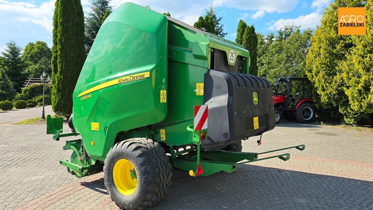 JOHN DEERE - Rolo balirka: slika JOHN DEERE - Rolo balirka JOHN DEERE - Rolo balirka: slika JOHN DEERE - Rolo balirka
