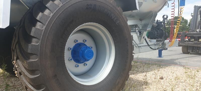 MEPROZET Güllefässer/ Slurry tank/ Beczkowóz 8000 l - Cisterna za gnojnicu: slika MEPROZET Güllefässer/ Slurry tank/ Beczkowóz 8000 l - Cisterna za gnojnicu MEPROZET Güllefässer/ Slurry tank/ Beczkowóz 8000 l - Cisterna za gnojnicu: slika MEPROZET Güllefässer/ Slurry tank/ Beczkowóz 8000 l - Cisterna za gnojnicu
