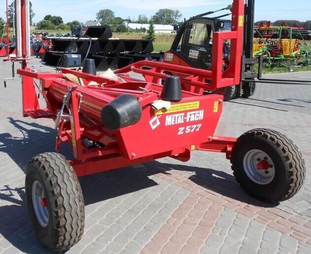 METAL-FACH Owijarka do bel Z577/ Samozaładowcza - Omotač bala: slika METAL-FACH Owijarka do bel Z577/ Samozaładowcza - Omotač bala METAL-FACH Owijarka do bel Z577/ Samozaładowcza - Omotač bala: slika METAL-FACH Owijarka do bel Z577/ Samozaładowcza - Omotač bala