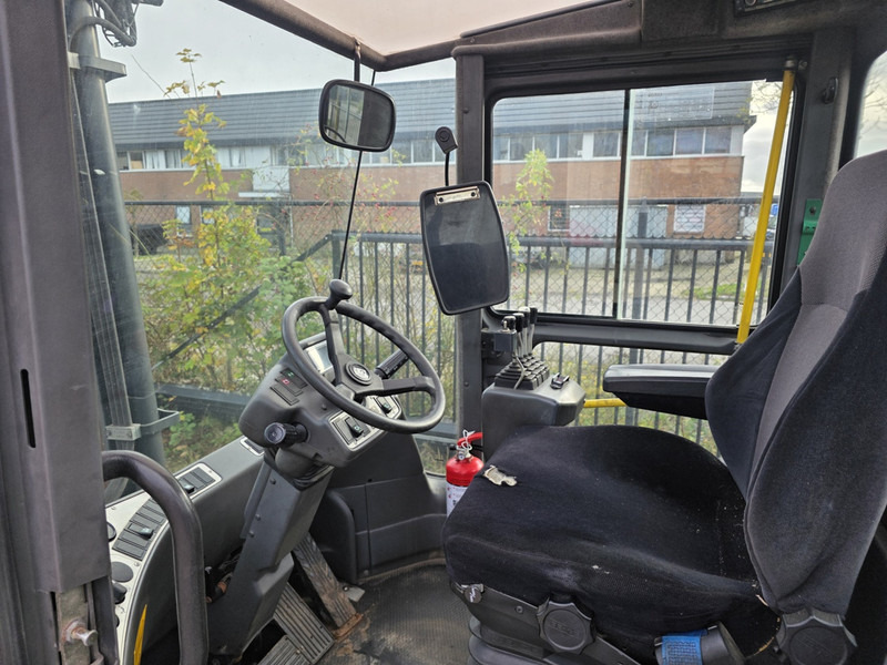 Kalmar DCE 55-6HM diesel heftruck kalmar forklift diesel 5.5 ton - Diesel viličar: slika Kalmar DCE 55-6HM diesel heftruck kalmar forklift diesel 5.5 ton - Diesel viličar Kalmar DCE 55-6HM diesel heftruck kalmar forklift diesel 5.5 ton - Diesel viličar: slika Kalmar DCE 55-6HM diesel heftruck kalmar forklift diesel 5.5 ton - Diesel viličar