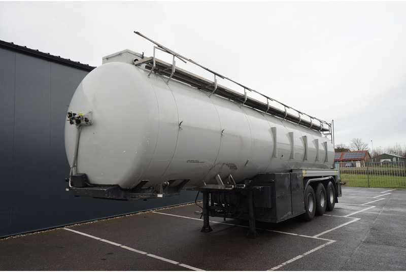 Dijkstra 3 AXLE TANK TRAILER 36 M3 - Poluprikolica cisterna: slika Dijkstra 3 AXLE TANK TRAILER 36 M3 - Poluprikolica cisterna Dijkstra 3 AXLE TANK TRAILER 36 M3 - Poluprikolica cisterna: slika Dijkstra 3 AXLE TANK TRAILER 36 M3 - Poluprikolica cisterna