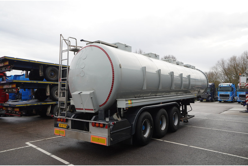 Dijkstra 3 AXLE TANK TRAILER 36 M3 - Poluprikolica cisterna: slika Dijkstra 3 AXLE TANK TRAILER 36 M3 - Poluprikolica cisterna Dijkstra 3 AXLE TANK TRAILER 36 M3 - Poluprikolica cisterna: slika Dijkstra 3 AXLE TANK TRAILER 36 M3 - Poluprikolica cisterna