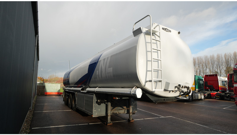 LAG 3 AXLE ADR FUEL TANK TRAILER 45.000ltr - Poluprikolica cisterna: slika LAG 3 AXLE ADR FUEL TANK TRAILER 45.000ltr - Poluprikolica cisterna LAG 3 AXLE ADR FUEL TANK TRAILER 45.000ltr - Poluprikolica cisterna: slika LAG 3 AXLE ADR FUEL TANK TRAILER 45.000ltr - Poluprikolica cisterna