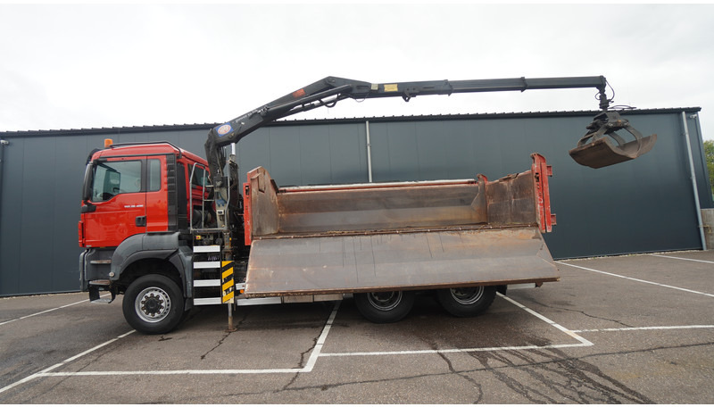 MAN TGS 28.400 6X6 2 SIDE TIPPER WITH HMF 1643 CRANE 376.400KM - Kamion s kranom: slika MAN TGS 28.400 6X6 2 SIDE TIPPER WITH HMF 1643 CRANE 376.400KM - Kamion s kranom MAN TGS 28.400 6X6 2 SIDE TIPPER WITH HMF 1643 CRANE 376.400KM - Kamion s kranom: slika MAN TGS 28.400 6X6 2 SIDE TIPPER WITH HMF 1643 CRANE 376.400KM - Kamion s kranom