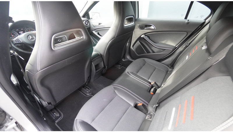 Mercedes-Benz A180d EURO6 - Minibus, Putnički kombi: slika Mercedes-Benz A180d EURO6 - Minibus, Putnički kombi Mercedes-Benz A180d EURO6 - Minibus, Putnički kombi: slika Mercedes-Benz A180d EURO6 - Minibus, Putnički kombi