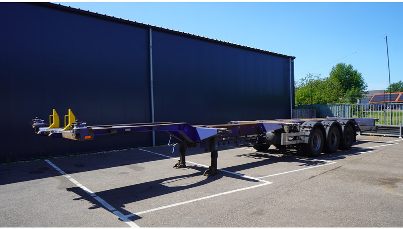 Pacton 3 AXLE MULTI CONTAINER TRANSPORT TRAILER EXTENDABLE 45 FT - Transporter kontejnera/ Poluprikolica s izmjenjivim sanducima: slika Pacton 3 AXLE MULTI CONTAINER TRANSPORT TRAILER EXTENDABLE 45 FT - Transporter kontejnera/ Poluprikolica s izmjenjivim sanducima Pacton 3 AXLE MULTI CONTAINER TRANSPORT TRAILER EXTENDABLE 45 FT - Transporter kontejnera/ Poluprikolica s izmjenjivim sanducima: slika Pacton 3 AXLE MULTI CONTAINER TRANSPORT TRAILER EXTENDABLE 45 FT - Transporter kontejnera/ Poluprikolica s izmjenjivim sanducima