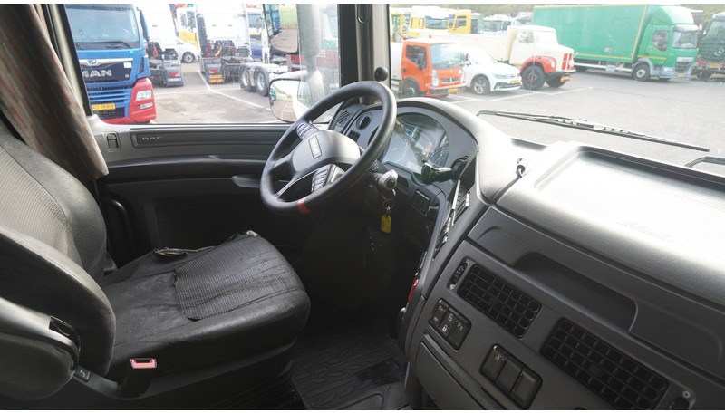 DAF XF 440 6X2 SC EURO 6 - Tegljač: slika DAF XF 440 6X2 SC EURO 6 - Tegljač DAF XF 440 6X2 SC EURO 6 - Tegljač: slika DAF XF 440 6X2 SC EURO 6 - Tegljač