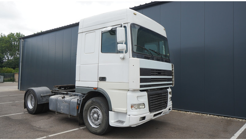 DAF XF 95.380 SC MANUAL GEARBOX - Tegljač: slika DAF XF 95.380 SC MANUAL GEARBOX - Tegljač DAF XF 95.380 SC MANUAL GEARBOX - Tegljač: slika DAF XF 95.380 SC MANUAL GEARBOX - Tegljač