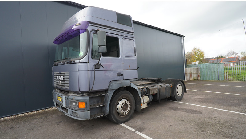 MAN F2000 EURO 2 MANUAL GEARBOX 6 CYLINDER - Tegljač: slika MAN F2000 EURO 2 MANUAL GEARBOX 6 CYLINDER - Tegljač MAN F2000 EURO 2 MANUAL GEARBOX 6 CYLINDER - Tegljač: slika MAN F2000 EURO 2 MANUAL GEARBOX 6 CYLINDER - Tegljač