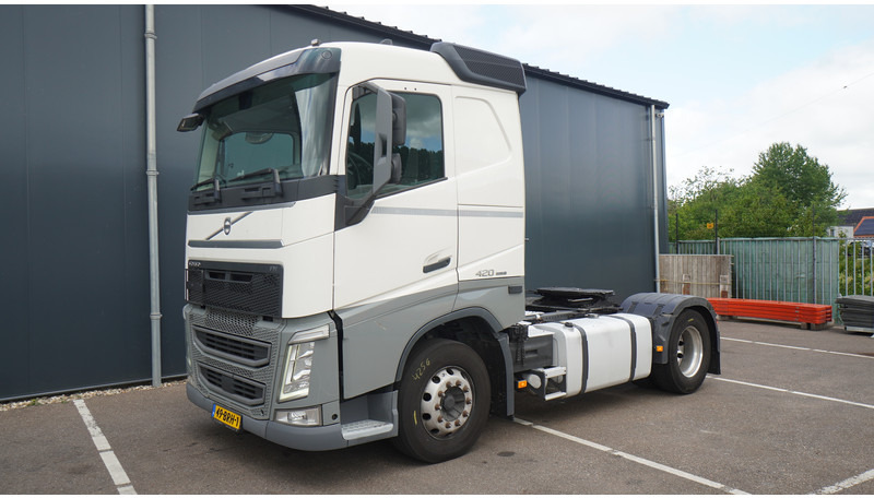 Volvo FH 420 ADR EURO 6 756.000KM - Tegljač: slika Volvo FH 420 ADR EURO 6 756.000KM - Tegljač Volvo FH 420 ADR EURO 6 756.000KM - Tegljač: slika Volvo FH 420 ADR EURO 6 756.000KM - Tegljač