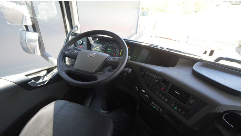 Volvo FH 460 EURO 6 GLOBETROTTER 704.000KM - Tegljač: slika Volvo FH 460 EURO 6 GLOBETROTTER 704.000KM - Tegljač Volvo FH 460 EURO 6 GLOBETROTTER 704.000KM - Tegljač: slika Volvo FH 460 EURO 6 GLOBETROTTER 704.000KM - Tegljač
