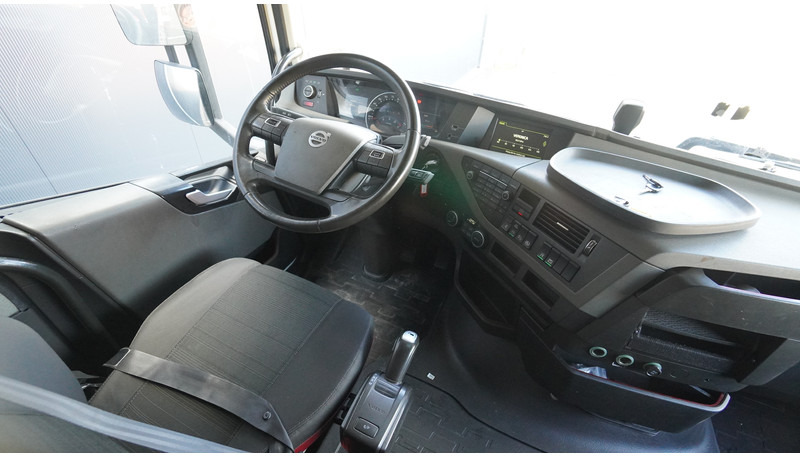 Volvo FH 500 GLOBETROTTER 847.000KM - Tegljač: slika Volvo FH 500 GLOBETROTTER 847.000KM - Tegljač Volvo FH 500 GLOBETROTTER 847.000KM - Tegljač: slika Volvo FH 500 GLOBETROTTER 847.000KM - Tegljač