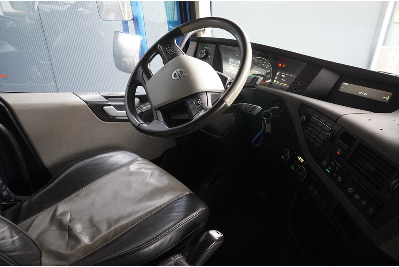 Volvo FH 540 6X2 XL SHOWTRUCK 4-SEATS 455.000KM - Tegljač: slika Volvo FH 540 6X2 XL SHOWTRUCK 4-SEATS 455.000KM - Tegljač Volvo FH 540 6X2 XL SHOWTRUCK 4-SEATS 455.000KM - Tegljač: slika Volvo FH 540 6X2 XL SHOWTRUCK 4-SEATS 455.000KM - Tegljač