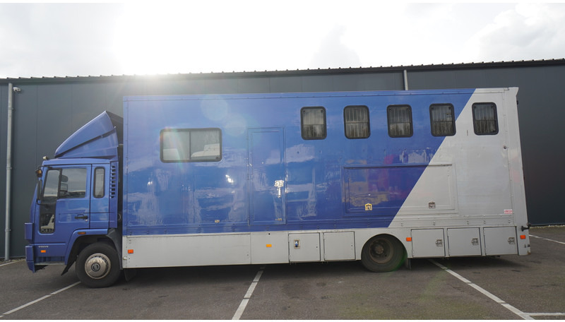 Volvo FL 6-9 HORSE TRANSPORT 341.000KM MANUAL GEARBOX - Kamion za prijevoz konja: slika Volvo FL 6-9 HORSE TRANSPORT 341.000KM MANUAL GEARBOX - Kamion za prijevoz konja Volvo FL 6-9 HORSE TRANSPORT 341.000KM MANUAL GEARBOX - Kamion za prijevoz konja: slika Volvo FL 6-9 HORSE TRANSPORT 341.000KM MANUAL GEARBOX - Kamion za prijevoz konja