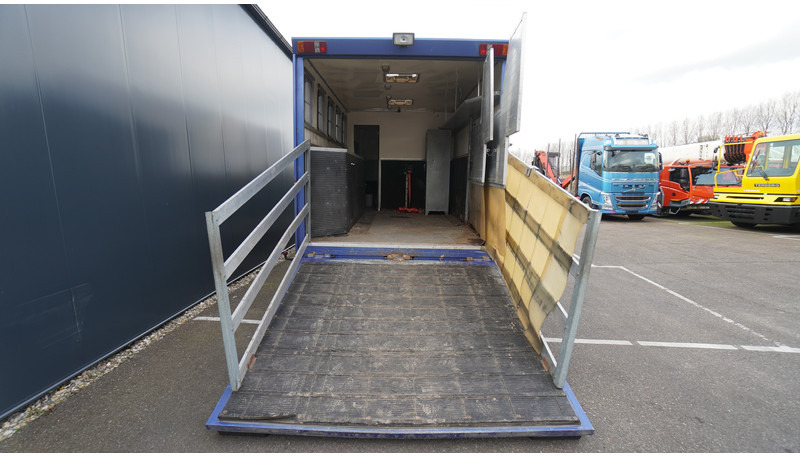 Volvo FL 6-9 HORSE TRANSPORT 341.000KM MANUAL GEARBOX - Kamion za prijevoz konja: slika Volvo FL 6-9 HORSE TRANSPORT 341.000KM MANUAL GEARBOX - Kamion za prijevoz konja Volvo FL 6-9 HORSE TRANSPORT 341.000KM MANUAL GEARBOX - Kamion za prijevoz konja: slika Volvo FL 6-9 HORSE TRANSPORT 341.000KM MANUAL GEARBOX - Kamion za prijevoz konja