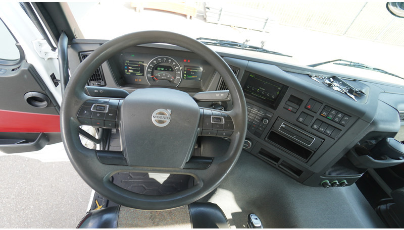 Volvo FMX 460 8X4 OPEN BOX WITH HIAB X-HIPRO 232 E-3 CRANE - Kamion s kranom: slika Volvo FMX 460 8X4 OPEN BOX WITH HIAB X-HIPRO 232 E-3 CRANE - Kamion s kranom Volvo FMX 460 8X4 OPEN BOX WITH HIAB X-HIPRO 232 E-3 CRANE - Kamion s kranom: slika Volvo FMX 460 8X4 OPEN BOX WITH HIAB X-HIPRO 232 E-3 CRANE - Kamion s kranom