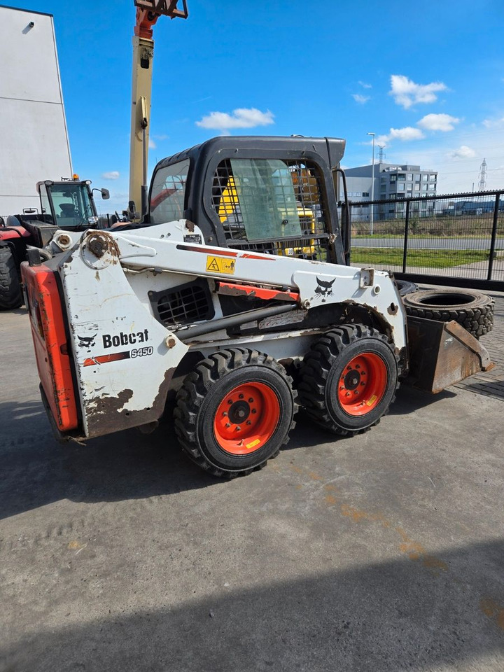 Bobcat S450 - Utovarivač na kotačima: slika Bobcat S450 - Utovarivač na kotačima Bobcat S450 - Utovarivač na kotačima: slika Bobcat S450 - Utovarivač na kotačima