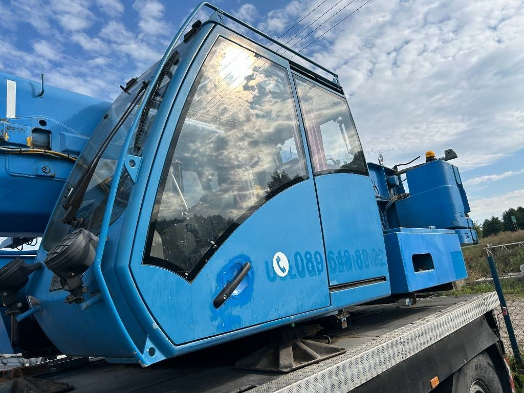 Grove GMK 3055 - Autodizalica za sve terene: slika Grove GMK 3055 - Autodizalica za sve terene Grove GMK 3055 - Autodizalica za sve terene: slika Grove GMK 3055 - Autodizalica za sve terene