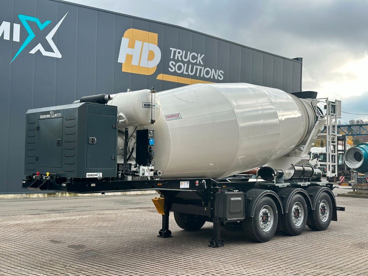 EUROMIX MTP - 12m³ Betonmischer-Auflieger - Automješalica: slika EUROMIX MTP - 12m³ Betonmischer-Auflieger - Automješalica EUROMIX MTP - 12m³ Betonmischer-Auflieger - Automješalica: slika EUROMIX MTP - 12m³ Betonmischer-Auflieger - Automješalica