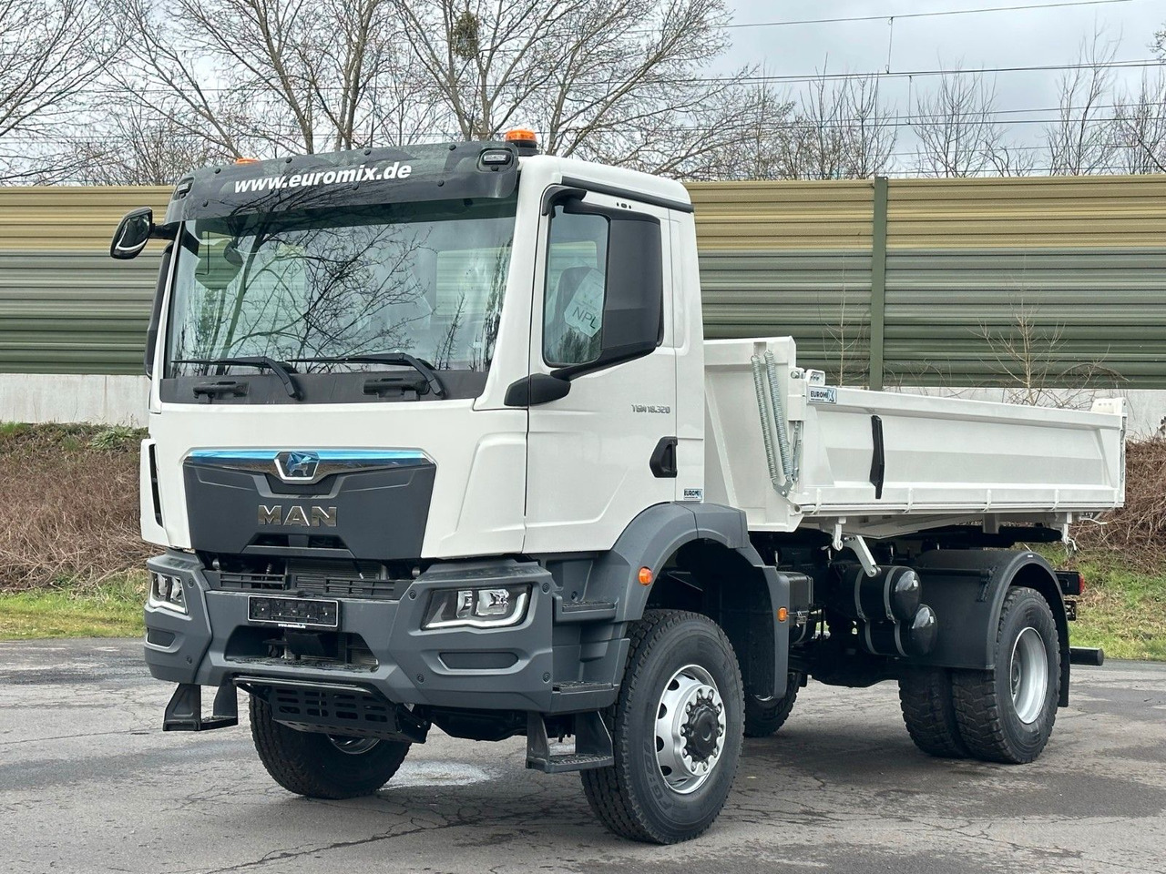 MAN TGM 18.320 4X4 Euro 6e Euromix 3-Seiten-Kipper - Kiper: slika MAN TGM 18.320 4X4 Euro 6e Euromix 3-Seiten-Kipper - Kiper MAN TGM 18.320 4X4 Euro 6e Euromix 3-Seiten-Kipper - Kiper: slika MAN TGM 18.320 4X4 Euro 6e Euromix 3-Seiten-Kipper - Kiper