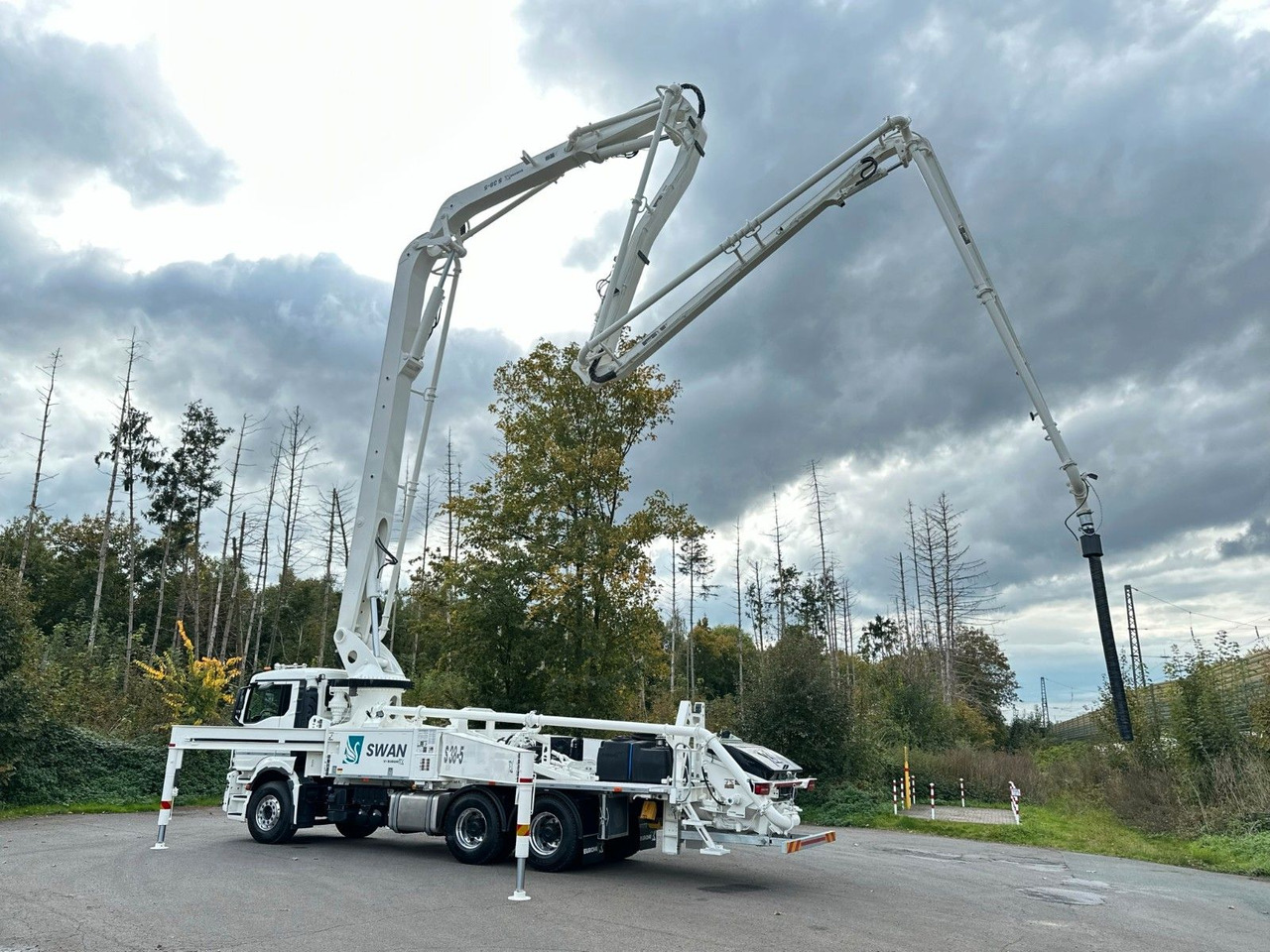 MAN TGS 26.510 6x4 SWAN TSP 38-5 160RZ ( 38m ) - Beton pumpa: slika MAN TGS 26.510 6x4 SWAN TSP 38-5 160RZ ( 38m ) - Beton pumpa MAN TGS 26.510 6x4 SWAN TSP 38-5 160RZ ( 38m ) - Beton pumpa: slika MAN TGS 26.510 6x4 SWAN TSP 38-5 160RZ ( 38m ) - Beton pumpa