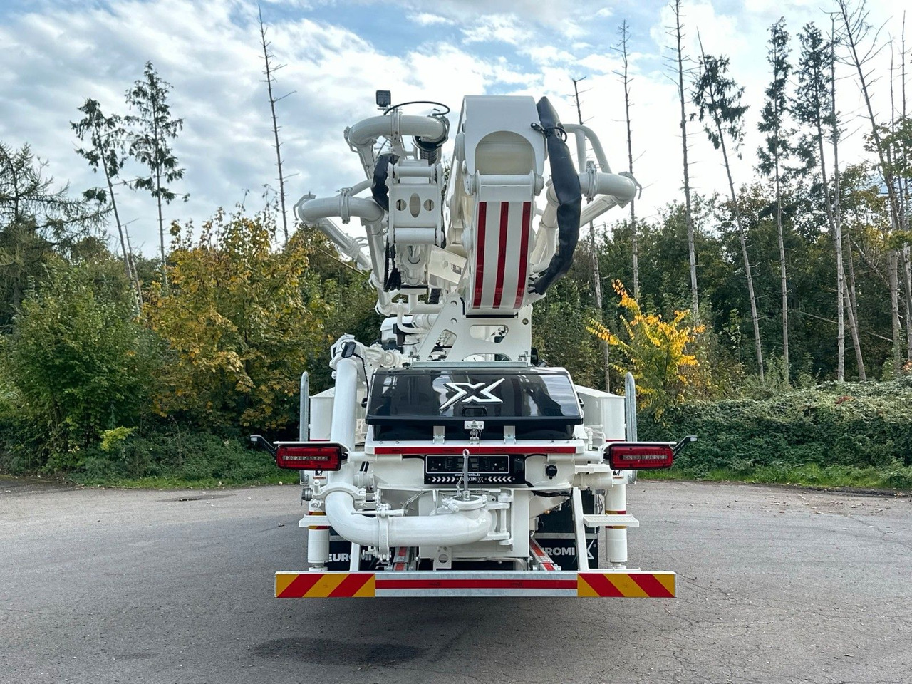 MAN TGS 26.510 6x4 SWAN TSP 38-5 160RZ ( 38m ) - Automješalica: slika MAN TGS 26.510 6x4 SWAN TSP 38-5 160RZ ( 38m ) - Automješalica MAN TGS 26.510 6x4 SWAN TSP 38-5 160RZ ( 38m ) - Automješalica: slika MAN TGS 26.510 6x4 SWAN TSP 38-5 160RZ ( 38m ) - Automješalica
