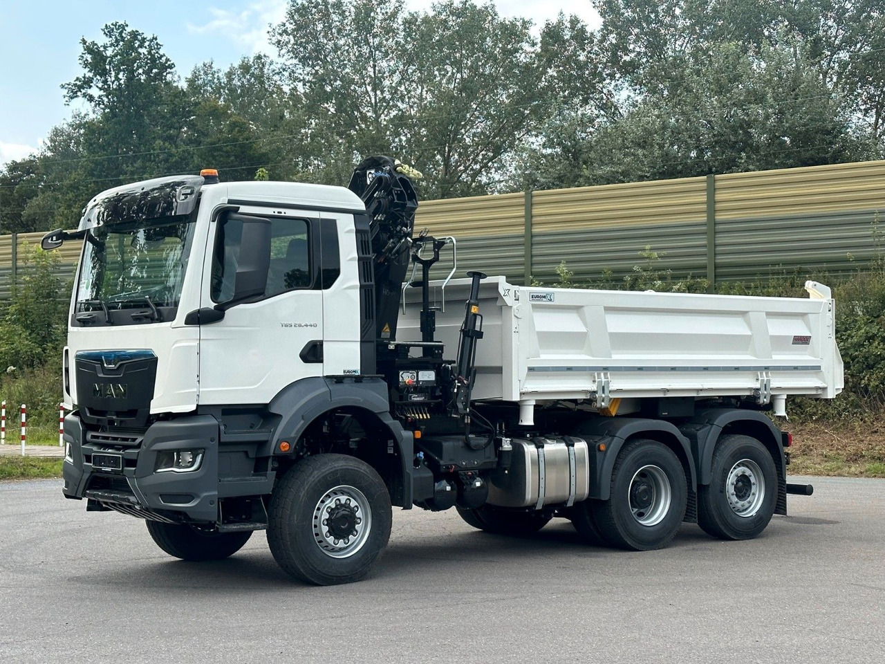 MAN TGS 28.440 6x4-4/3-Seiten- Kipper / Hiab 138-3 - Kiper, Kamion s kranom: slika MAN TGS 28.440 6x4-4/3-Seiten- Kipper / Hiab 138-3 - Kiper, Kamion s kranom MAN TGS 28.440 6x4-4/3-Seiten- Kipper / Hiab 138-3 - Kiper, Kamion s kranom: slika MAN TGS 28.440 6x4-4/3-Seiten- Kipper / Hiab 138-3 - Kiper, Kamion s kranom