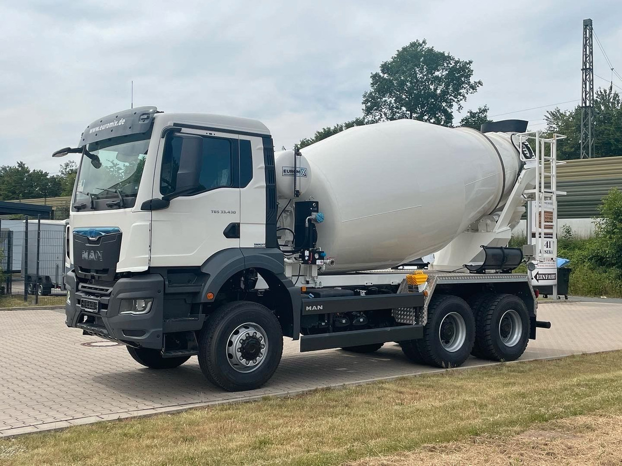 MAN TGS 33.440 6X4 / 6X6 /Euro6e EuromiX EM 8 - Automješalica: slika MAN TGS 33.440 6X4 / 6X6 /Euro6e EuromiX EM 8 - Automješalica MAN TGS 33.440 6X4 / 6X6 /Euro6e EuromiX EM 8 - Automješalica: slika MAN TGS 33.440 6X4 / 6X6 /Euro6e EuromiX EM 8 - Automješalica