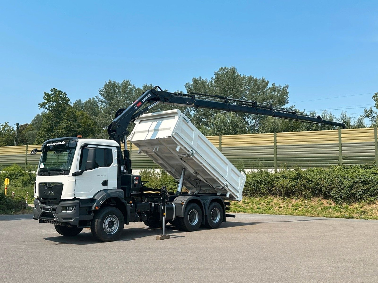 MAN TGS 33.440 6x4 /3-Seiten- Kipper / HIAB 228-6 - Kiper, Kamion s kranom: slika MAN TGS 33.440 6x4 /3-Seiten- Kipper / HIAB 228-6 - Kiper, Kamion s kranom MAN TGS 33.440 6x4 /3-Seiten- Kipper / HIAB 228-6 - Kiper, Kamion s kranom: slika MAN TGS 33.440 6x4 /3-Seiten- Kipper / HIAB 228-6 - Kiper, Kamion s kranom