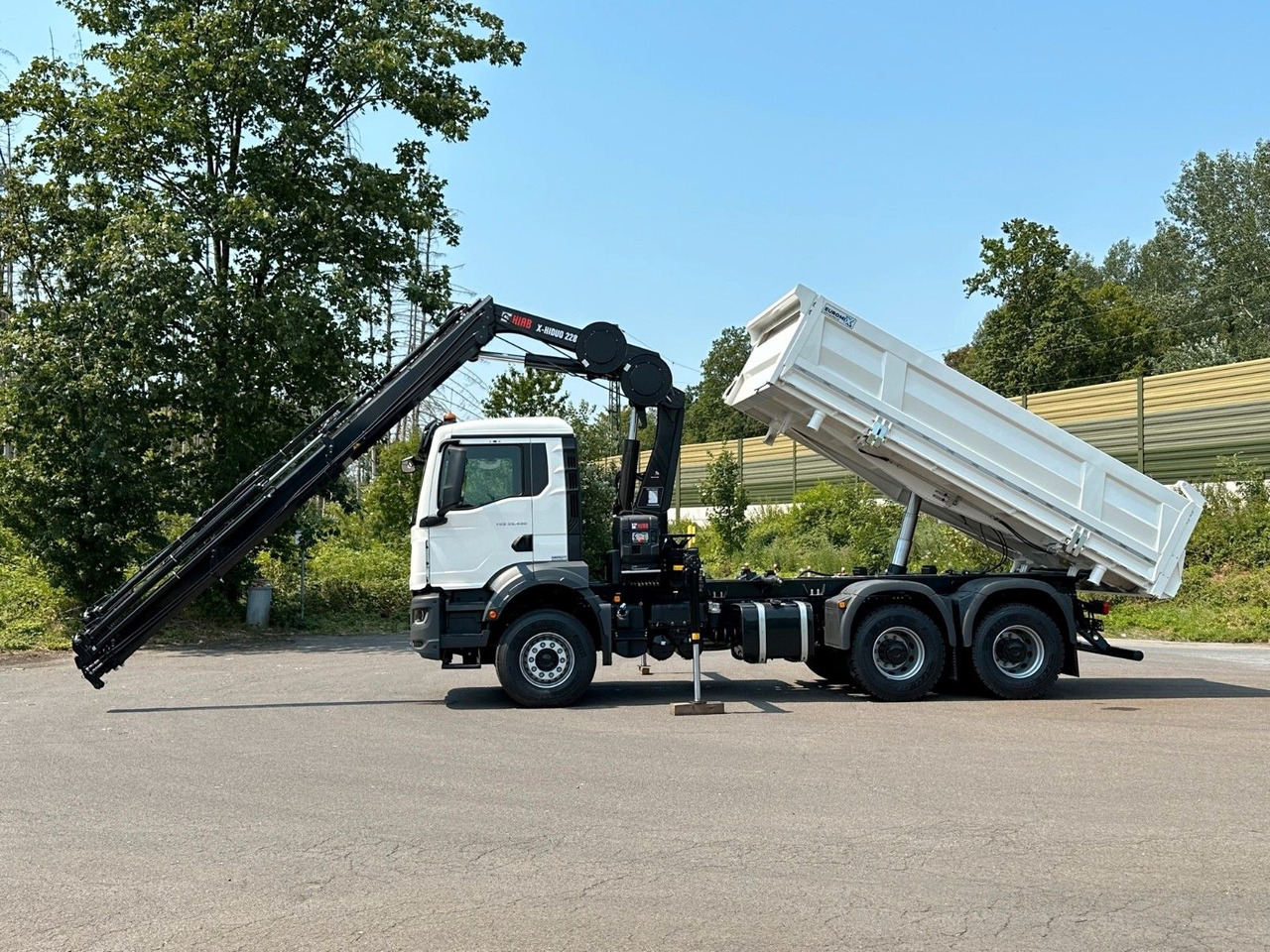MAN TGS 33.440 6x4 /3-Seiten- Kipper / HIAB 228-6 - Kiper, Kamion s kranom: slika MAN TGS 33.440 6x4 /3-Seiten- Kipper / HIAB 228-6 - Kiper, Kamion s kranom MAN TGS 33.440 6x4 /3-Seiten- Kipper / HIAB 228-6 - Kiper, Kamion s kranom: slika MAN TGS 33.440 6x4 /3-Seiten- Kipper / HIAB 228-6 - Kiper, Kamion s kranom