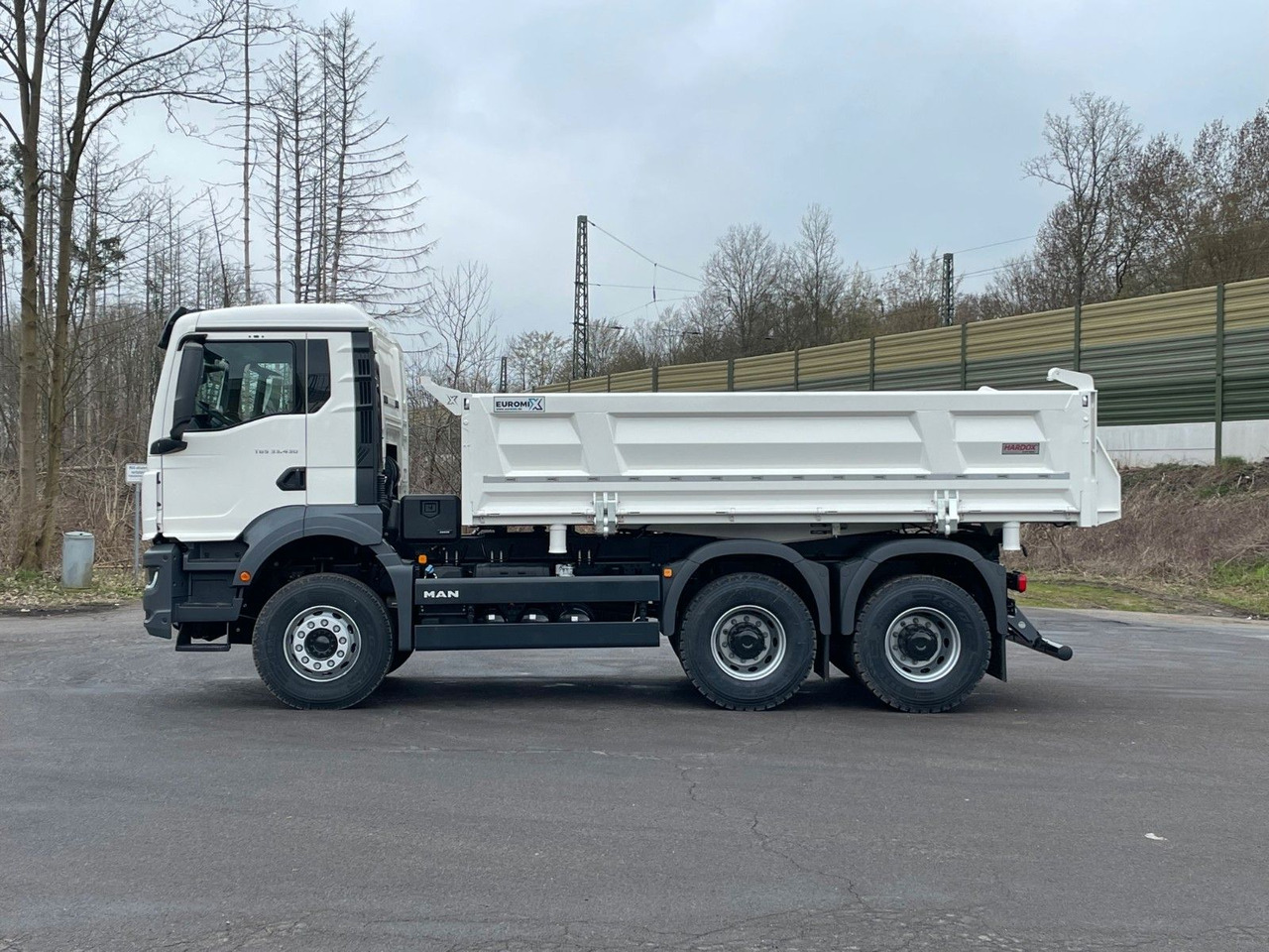 MAN TGS 33.440 6x4 /Euro6 3-Seiten-Kipper EuromixMTP - Kiper: slika MAN TGS 33.440 6x4 /Euro6 3-Seiten-Kipper EuromixMTP - Kiper MAN TGS 33.440 6x4 /Euro6 3-Seiten-Kipper EuromixMTP - Kiper: slika MAN TGS 33.440 6x4 /Euro6 3-Seiten-Kipper EuromixMTP - Kiper