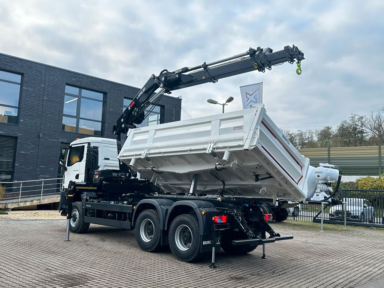 Kiper, Kamion s kranom MAN TGS 33.440 6x6 /3-Seiten- Kipper / Kran HIAB 302: slika Kiper, Kamion s kranom MAN TGS 33.440 6x6 /3-Seiten- Kipper / Kran HIAB 302
