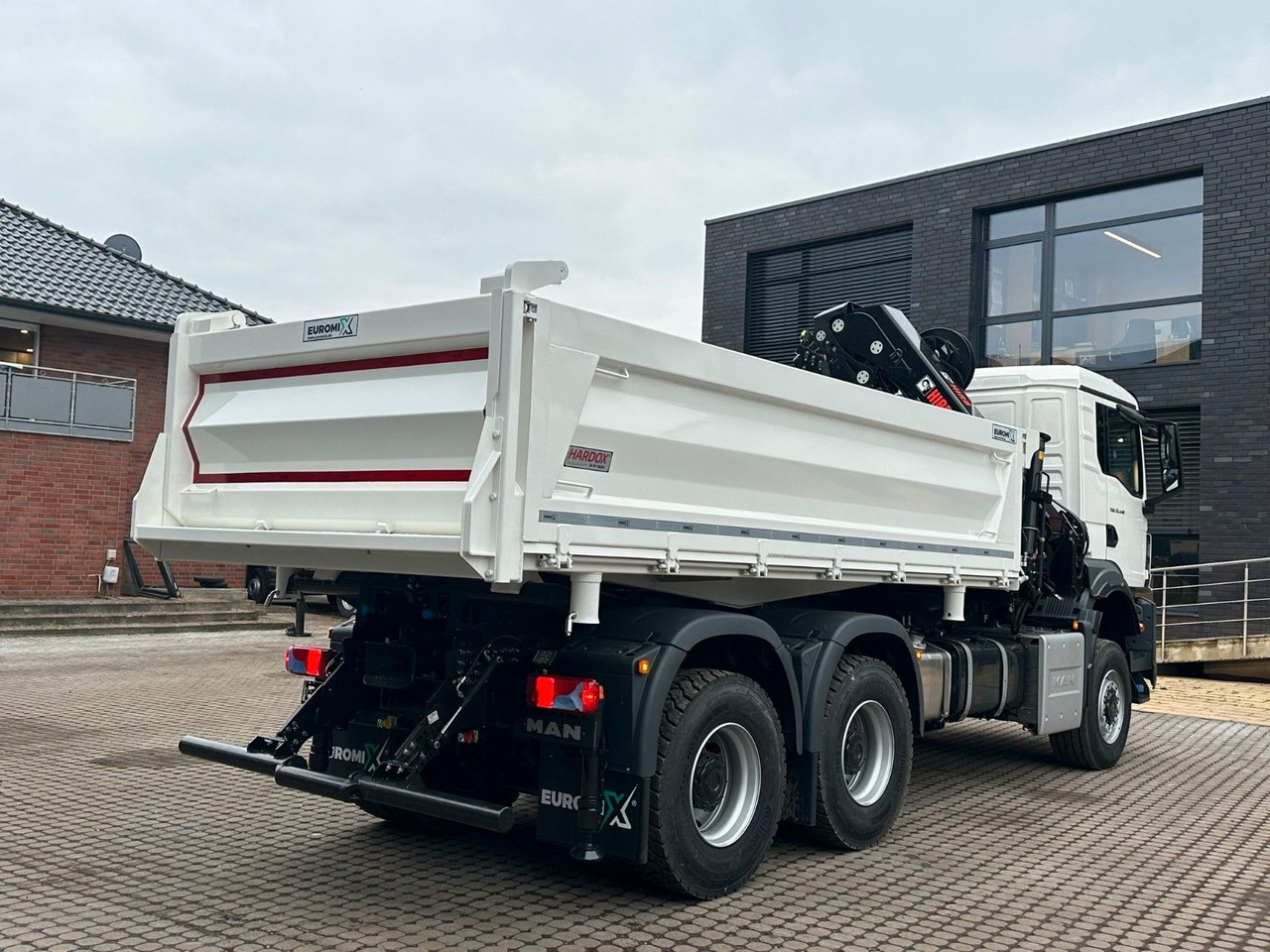 Kiper, Kamion s kranom MAN TGS 33.440 6x6 /3-Seiten- Kipper / Kran HIAB 302: slika Kiper, Kamion s kranom MAN TGS 33.440 6x6 /3-Seiten- Kipper / Kran HIAB 302