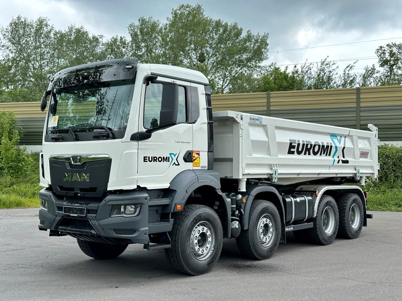 MAN TGS 35.480 8x4 EuromixMTP 2-Seiten-Kipper - Kiper: slika MAN TGS 35.480 8x4 EuromixMTP 2-Seiten-Kipper - Kiper MAN TGS 35.480 8x4 EuromixMTP 2-Seiten-Kipper - Kiper: slika MAN TGS 35.480 8x4 EuromixMTP 2-Seiten-Kipper - Kiper