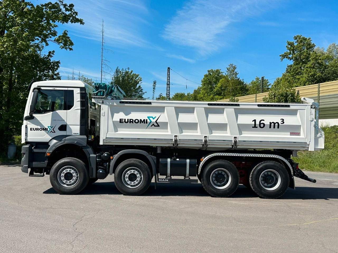 MAN TGS 35.520 8x4 EuromixMTP 3-Seiten-Kipper - Kiper: slika MAN TGS 35.520 8x4 EuromixMTP 3-Seiten-Kipper - Kiper MAN TGS 35.520 8x4 EuromixMTP 3-Seiten-Kipper - Kiper: slika MAN TGS 35.520 8x4 EuromixMTP 3-Seiten-Kipper - Kiper