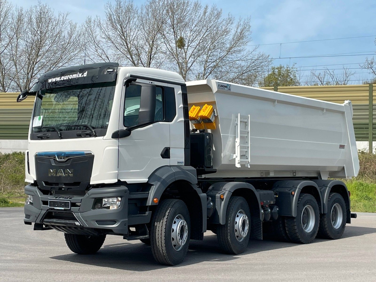 MAN TGS 41.400 8x4 / EUROMIX MTP 20m³/ EURO2 Kipper - Utovarivač s proklizavajućim upravljanjem: slika MAN TGS 41.400 8x4 / EUROMIX MTP 20m³/ EURO2 Kipper - Utovarivač s proklizavajućim upravljanjem MAN TGS 41.400 8x4 / EUROMIX MTP 20m³/ EURO2 Kipper - Utovarivač s proklizavajućim upravljanjem: slika MAN TGS 41.400 8x4 / EUROMIX MTP 20m³/ EURO2 Kipper - Utovarivač s proklizavajućim upravljanjem