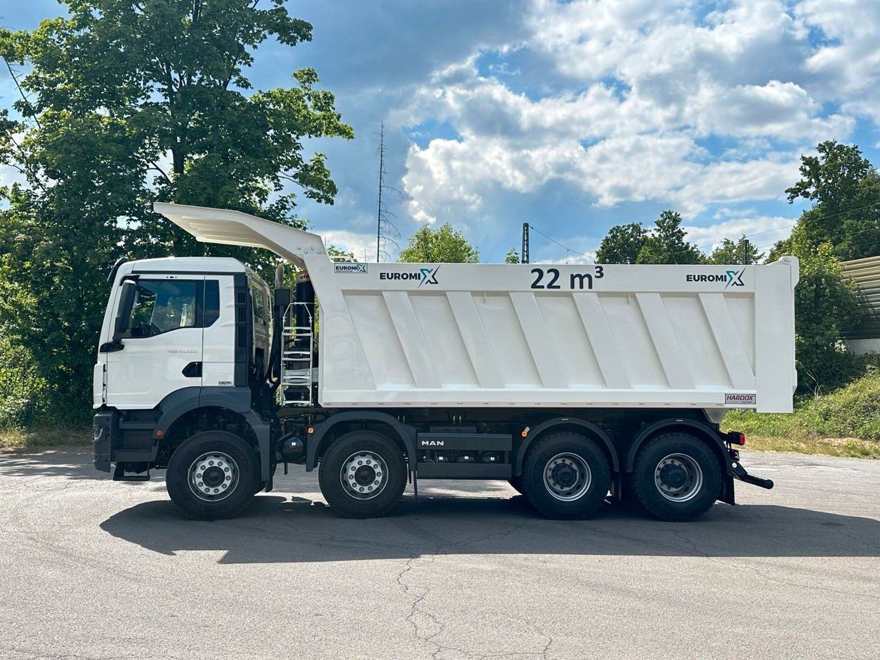 MAN TGS 41.440 8x4 EuromixMTP 22m³ Eckige Mulde - Kiper: slika MAN TGS 41.440 8x4 EuromixMTP 22m³ Eckige Mulde - Kiper MAN TGS 41.440 8x4 EuromixMTP 22m³ Eckige Mulde - Kiper: slika MAN TGS 41.440 8x4 EuromixMTP 22m³ Eckige Mulde - Kiper
