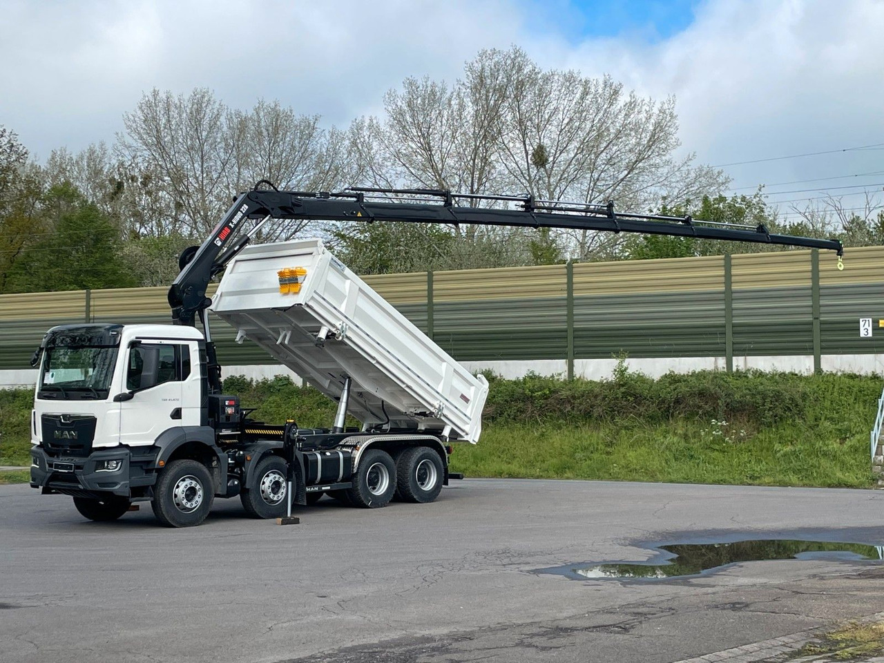 MAN TGS 41.480 8x4/Euro6e Euromix Kipper Hiab 228-6 - Kiper, Kamion s kranom: slika MAN TGS 41.480 8x4/Euro6e Euromix Kipper Hiab 228-6 - Kiper, Kamion s kranom MAN TGS 41.480 8x4/Euro6e Euromix Kipper Hiab 228-6 - Kiper, Kamion s kranom: slika MAN TGS 41.480 8x4/Euro6e Euromix Kipper Hiab 228-6 - Kiper, Kamion s kranom