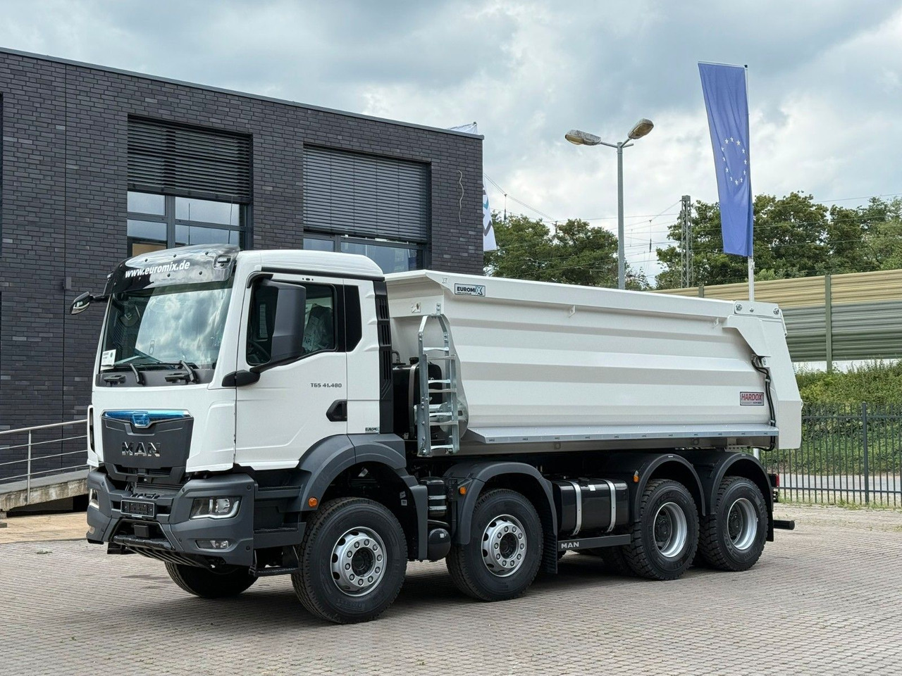 MAN TGS 41.480 BB 8X4 Euromix Mulden Kipper HARDOX - Kiper: slika MAN TGS 41.480 BB 8X4 Euromix Mulden Kipper HARDOX - Kiper MAN TGS 41.480 BB 8X4 Euromix Mulden Kipper HARDOX - Kiper: slika MAN TGS 41.480 BB 8X4 Euromix Mulden Kipper HARDOX - Kiper